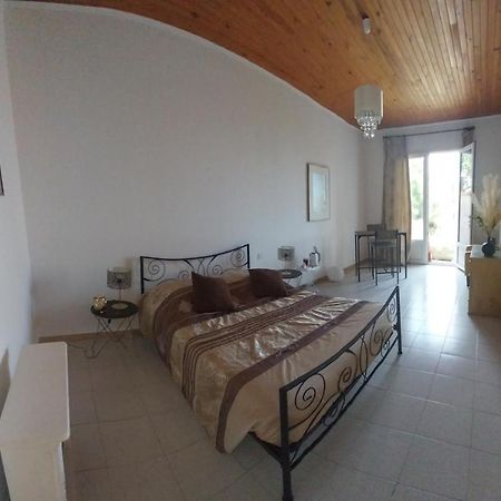 Chez Isabelle Bed & Breakfast Luri Ngoại thất bức ảnh