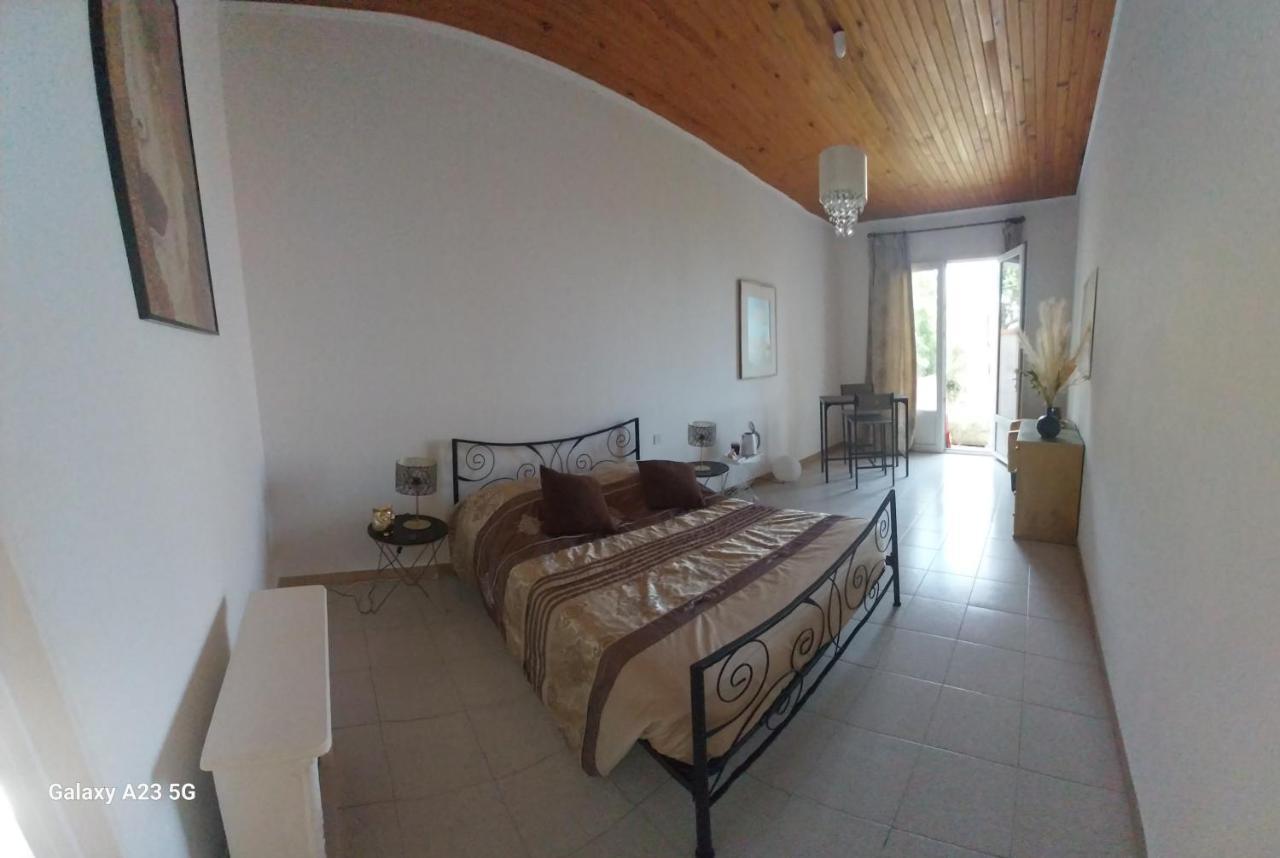 Chez Isabelle Bed & Breakfast Luri Ngoại thất bức ảnh